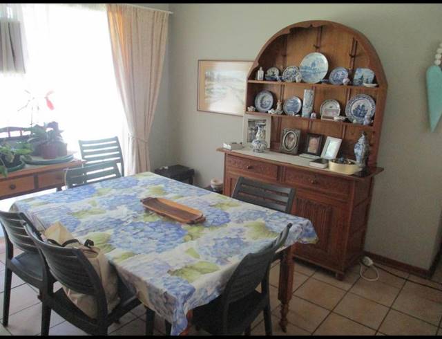 4 BEDROOM HOUSE FOR SALE IN WAVERLEY